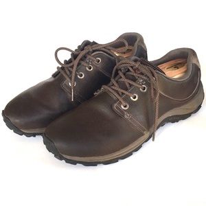 Merrell tie shoes